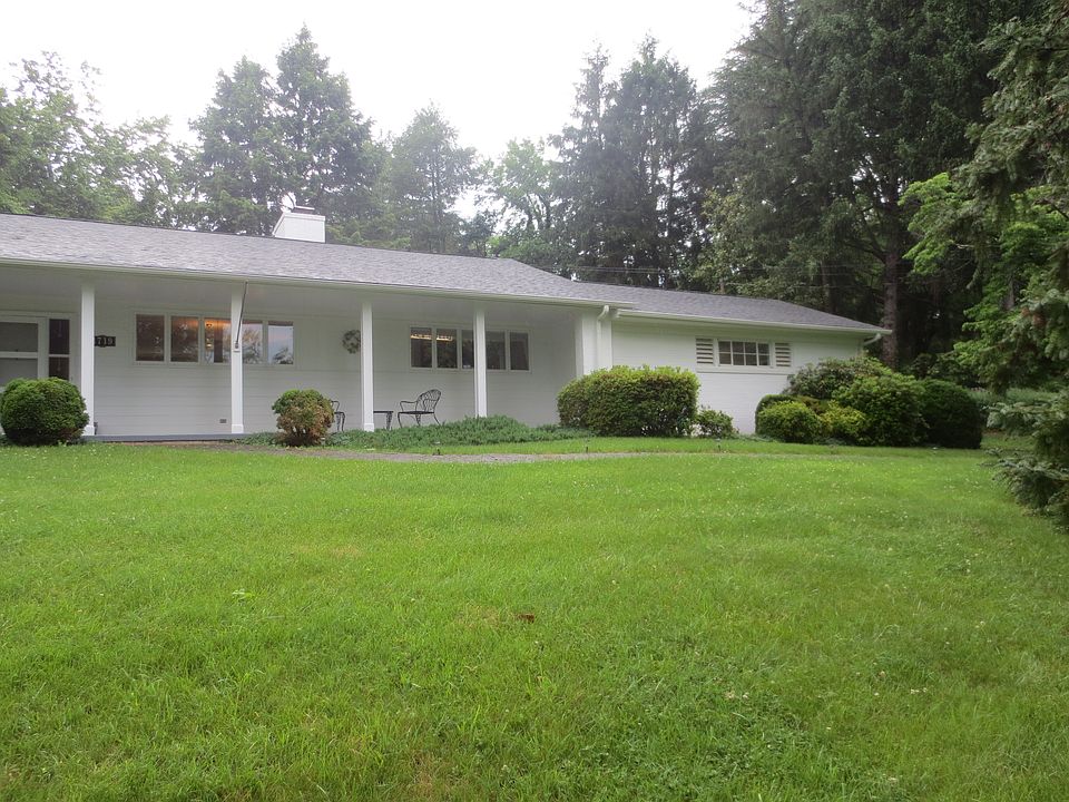 2nd image of 1719 Meadowbrook Heights Rd