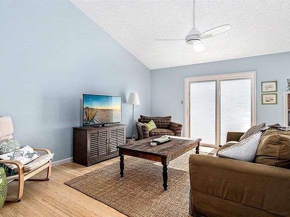 4th image of 2704 Bybrook Dr