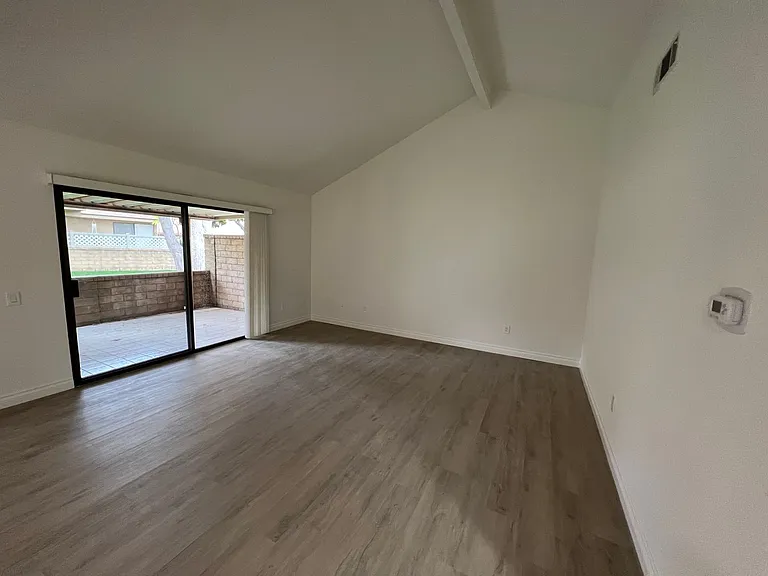 35120 Village 35 — Photo 4
