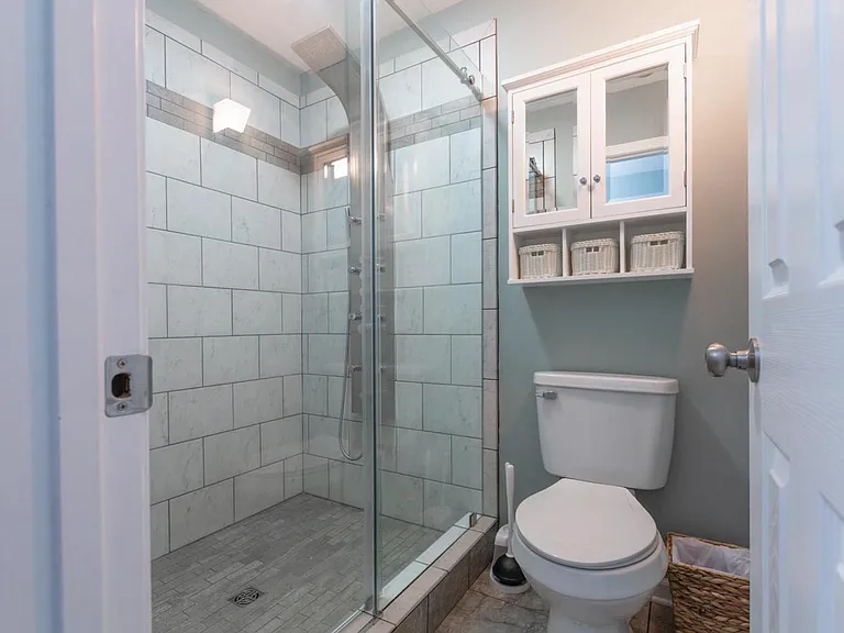 125 W Victoria Ct #D — Photo 10