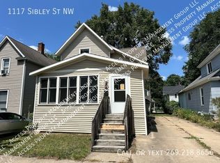 1117 Sibley St NW, Grand Rapids, MI 49504