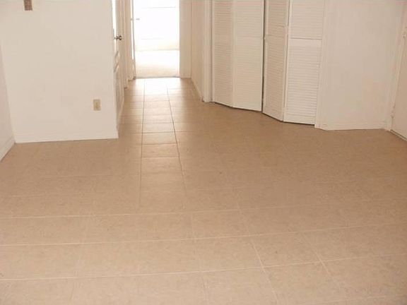 2nd image of 16111 Aspenglenn Dr APT 706
