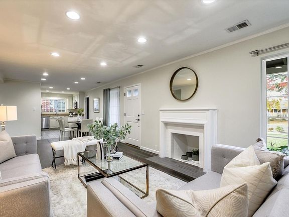 4th image of 2450 Cory Ave