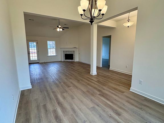 5th image of 2240 Julianna Dr