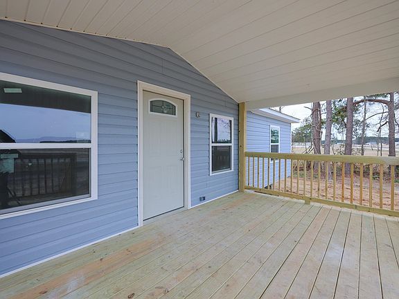 4th image of 400 Airport Rd.