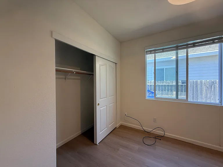9633 McKenna Dr — Photo 10