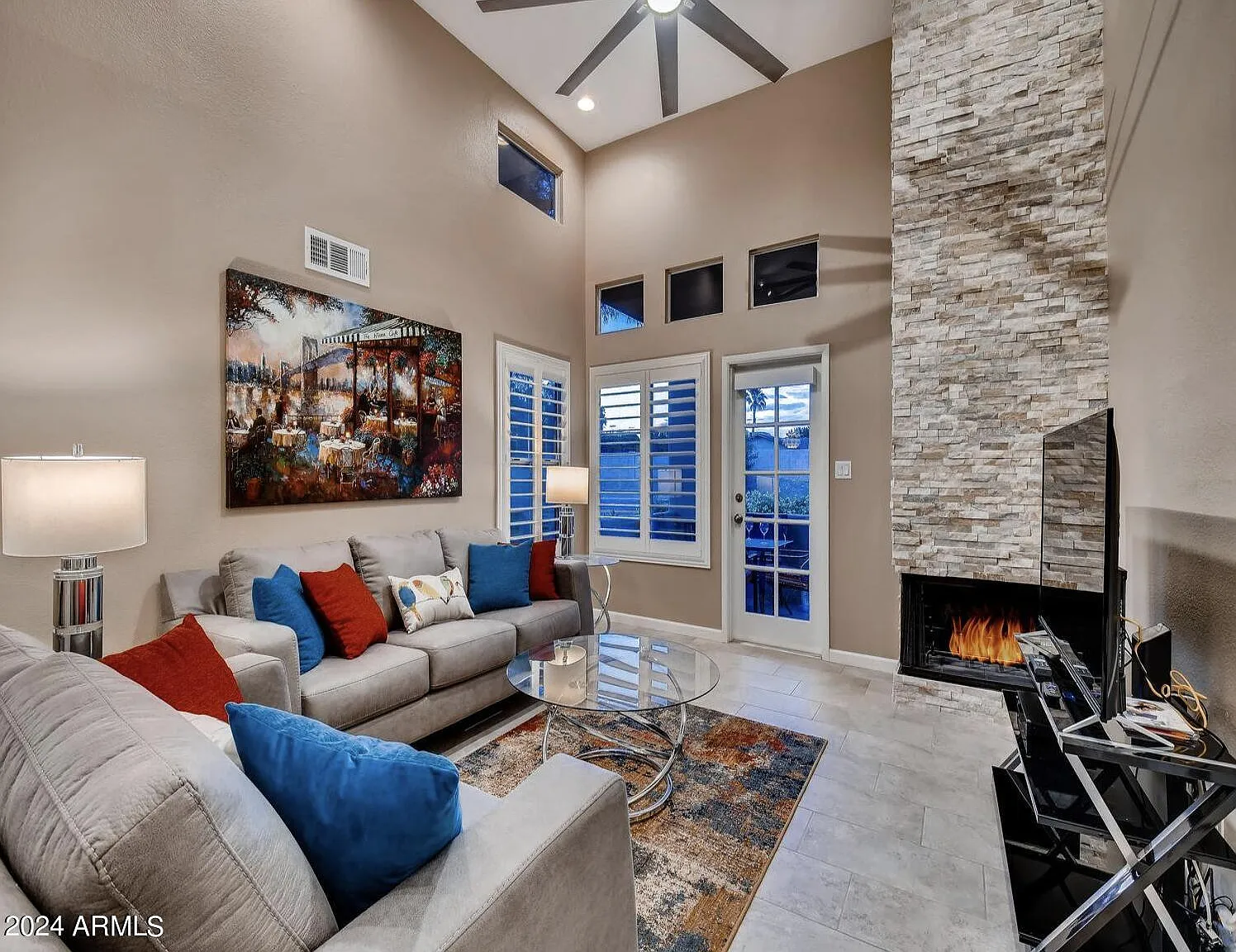 3 bed, 2.0 bath, 1364 sqft, $2,600 — Photo 1