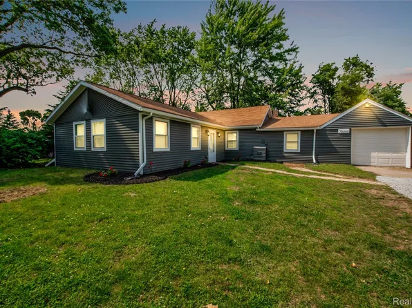 35246 Lewis St, Westland, MI 48185