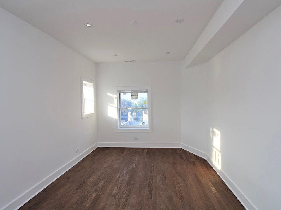 1st image of 1440 N Milwaukee Ave