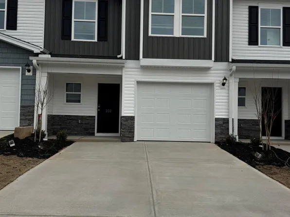 202 Stonyway Ln, Easley, SC 29640