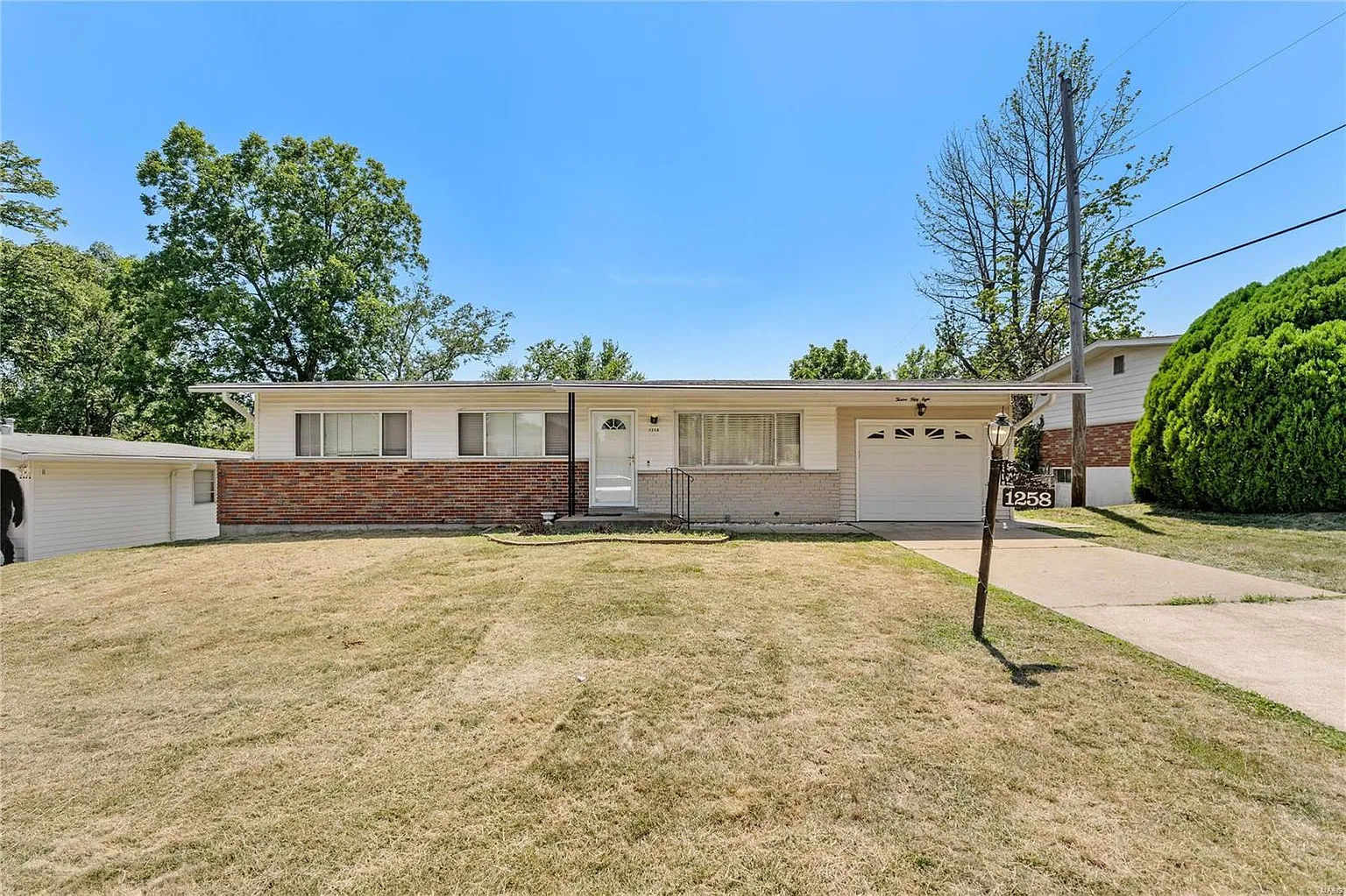 1258 Visitation Dr photo 1