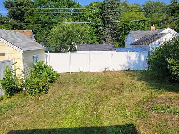 5th image of 1405 Pattengill Ave