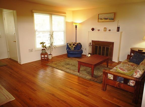 2nd image of 6260 3rd Ave