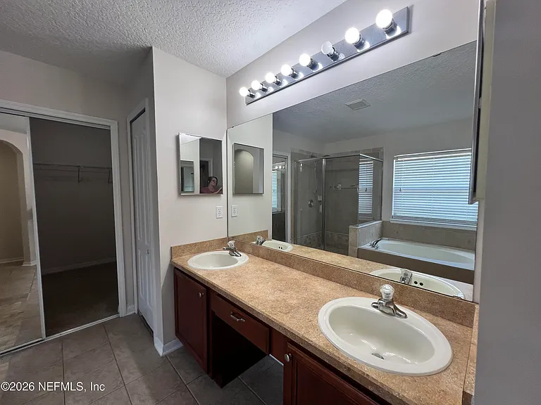 13491 Teddington Ln — Photo 29