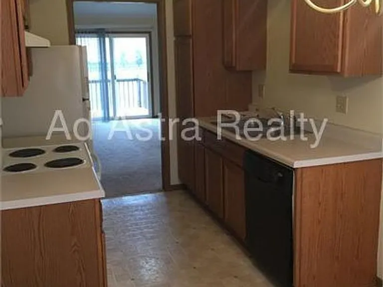 2517 Bent Oak Ct — Photo 3