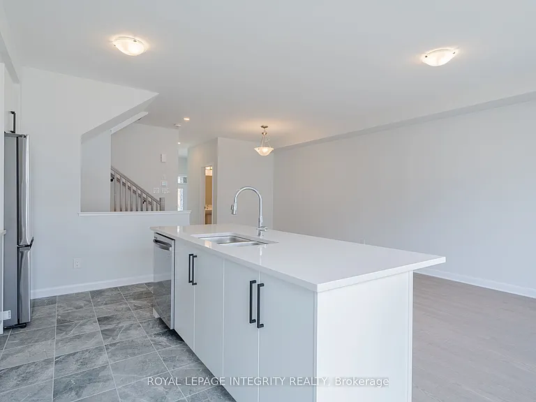 409 Silicon Way — Photo 10