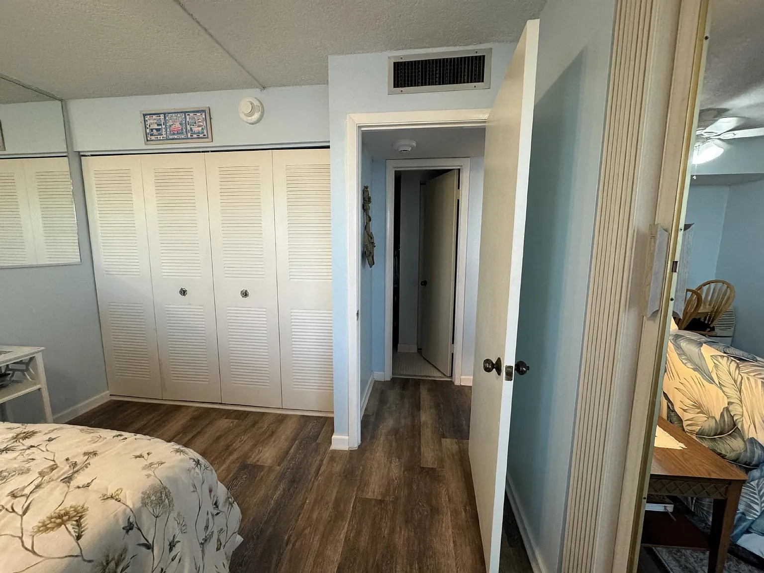 4700 Ocean Beach Blvd — Photo 4