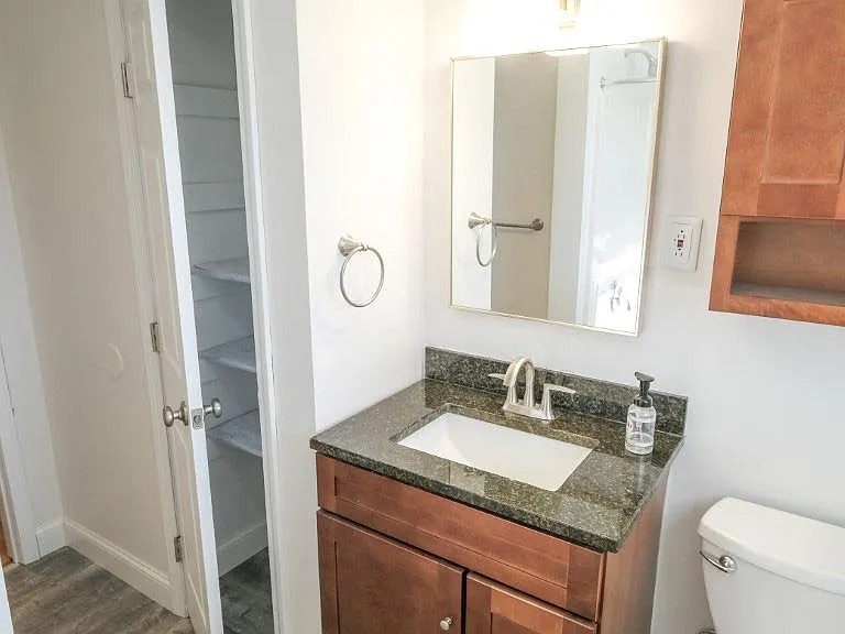 105 N Willow St #5 — Photo 7