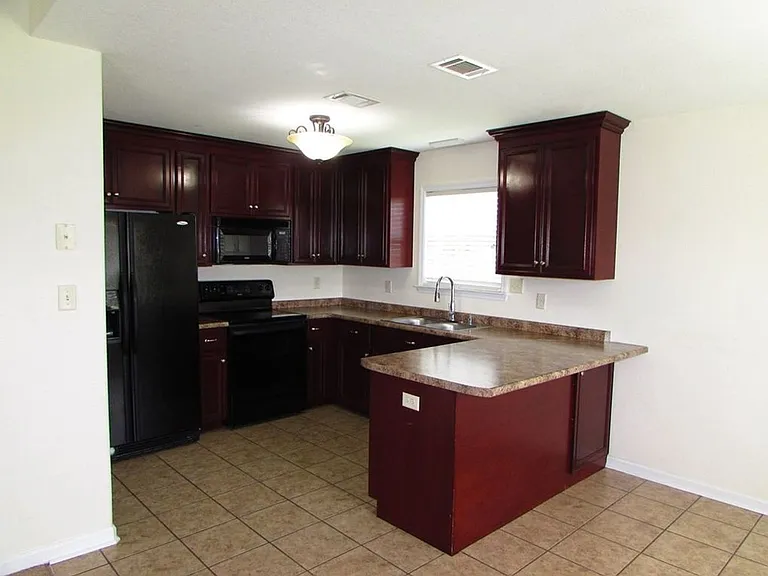 4717 Custer Dr — Photo 5