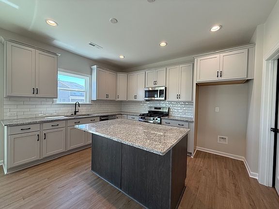 3rd image of 2205 Camber Dr