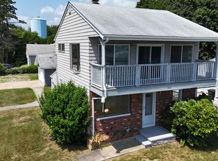 838 Boston Neck Rd, Narragansett, RI 02882