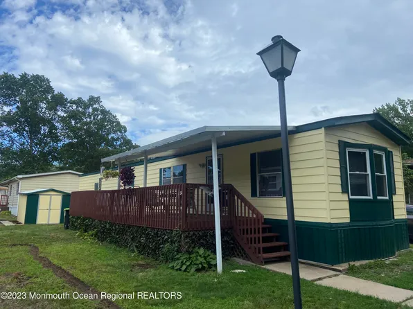 439 Lane E E, Holmdel, NJ 07733