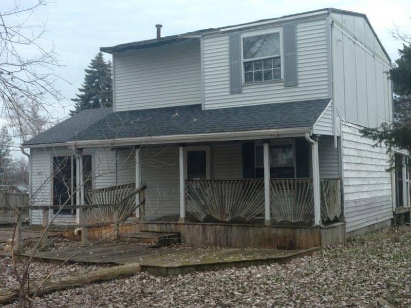 1st image of 347 Leicester St