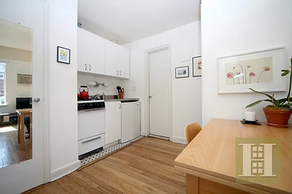 Rented by Halstead Real Estate | media 16