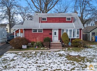 51 Tappen St, Avenel, NJ 07001
