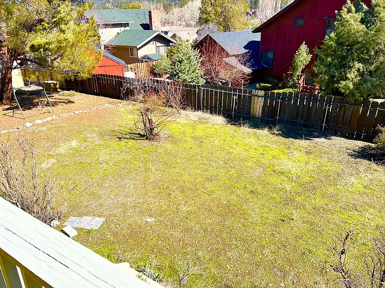 16420 Huron Dr — Photo 32