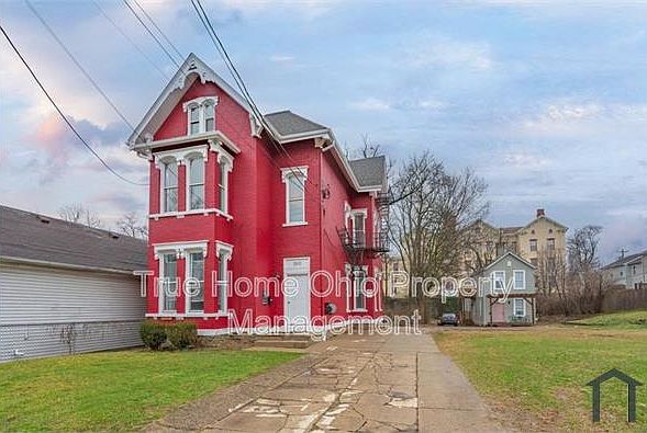 1st image of 2612 Stanton Ave #3