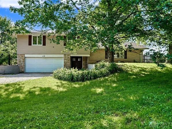 1301 Boyd Rd, Xenia, OH 45385