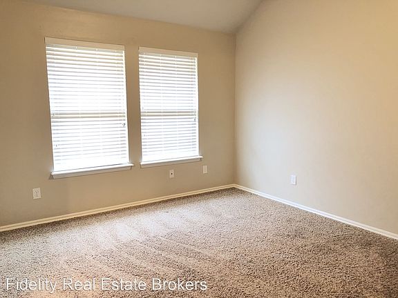 5th image of 17617 Black Hawk Dr