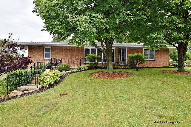 1st image of 6N256 Linden Ave
