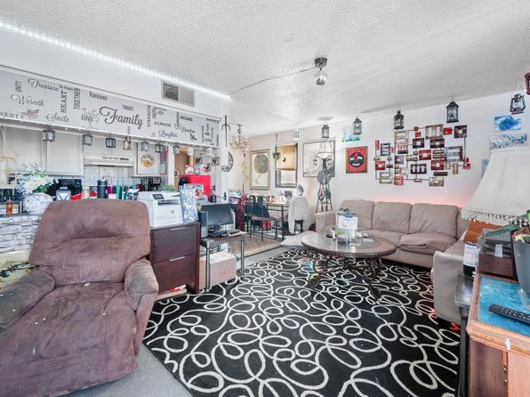 wichita-kansas-2062429182 picture