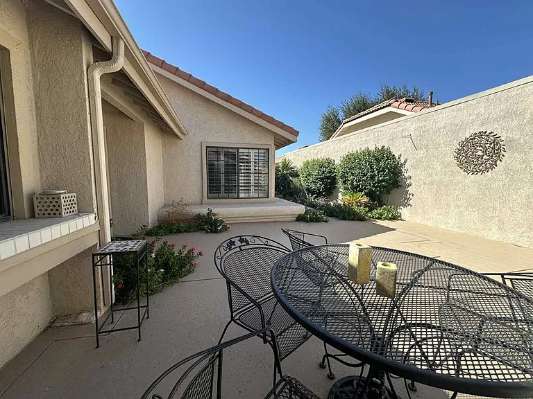 4 Hermosillo Ln — Photo 34