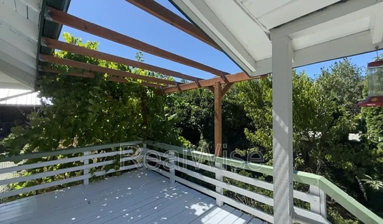 837 SE Blakeley Ave — Photo 35
