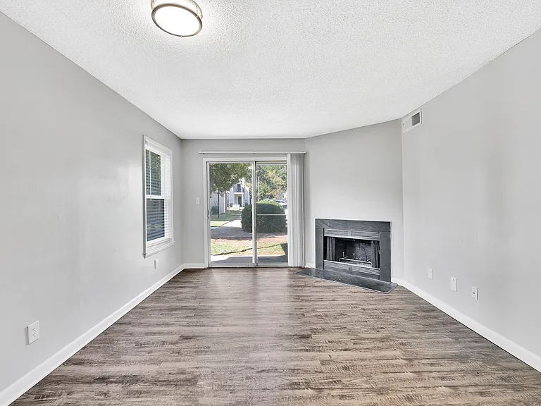 Summit Eastchester — Photo 10