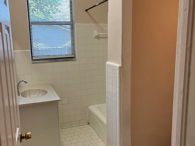 5105 Hollycrest Dr — Photo 5