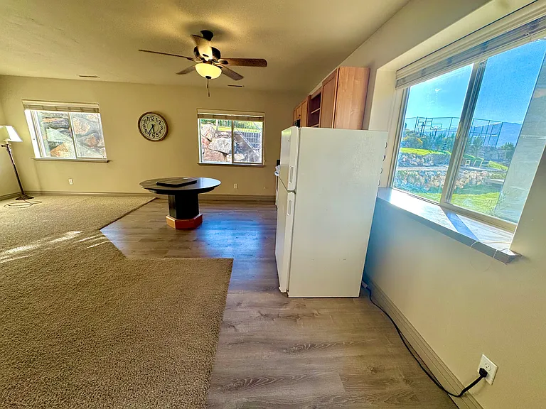 4032 E Mount Airey Dr — Photo 8