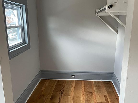 3rd image of 120 Fage Ave