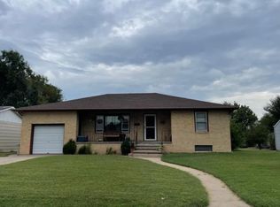 1118 Johnson Ave, Larned, KS 67550