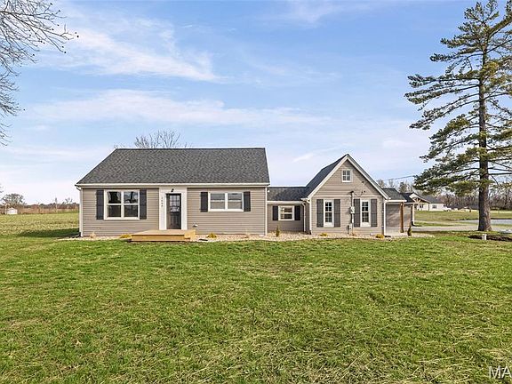 2nd image of 2049 Park Rd