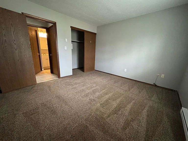Mill Street Sylvania Apartments — Photo 8