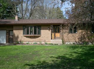 216 Eastgate Ave S, Braham, MN 55006