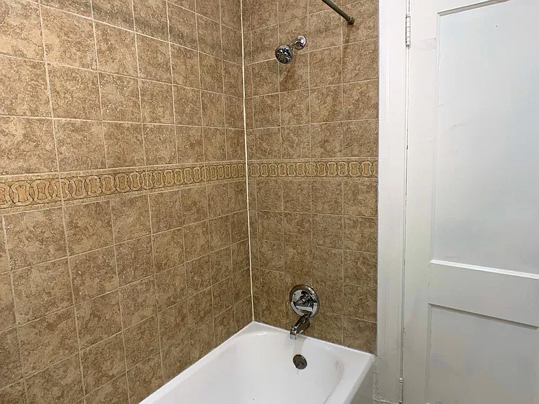 830 Lasalle St #3 — Photo 18