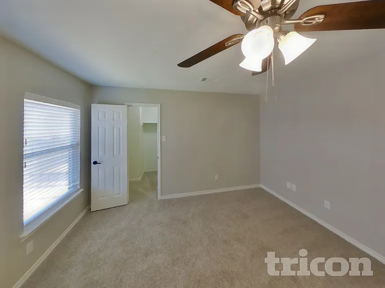 8401 Manchester Dr — Photo 12
