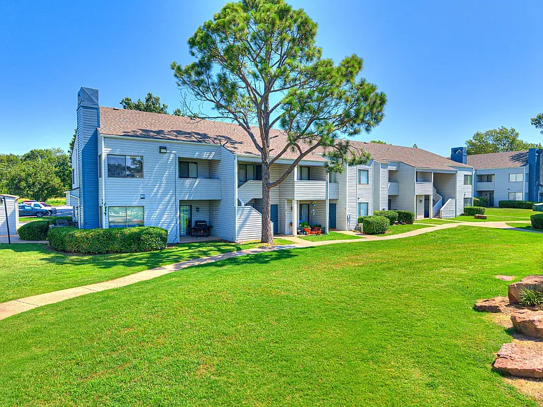 Boulder Ridge Apartments | Newly Remodeled East Tulsa | Broken Arrow Schools + W/D Hookups — Photo 17