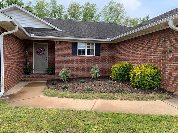 2nd image of 201 Willow Creek Dr