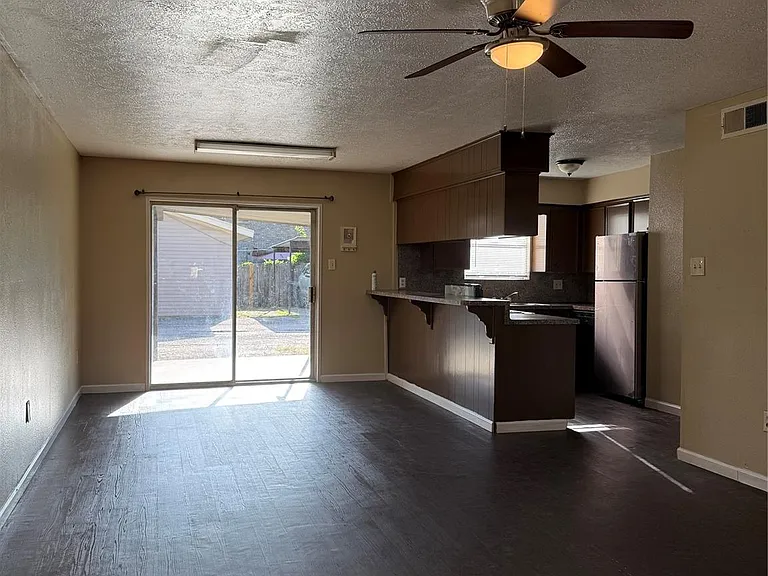 1503 Donovan St #6 — Photo 5